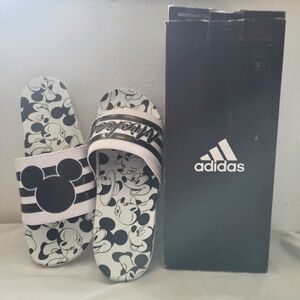 Mickey Mouse Adults handles